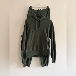 Uniqlo Unisex Sweatsuit set. Dark Green. Size XS.